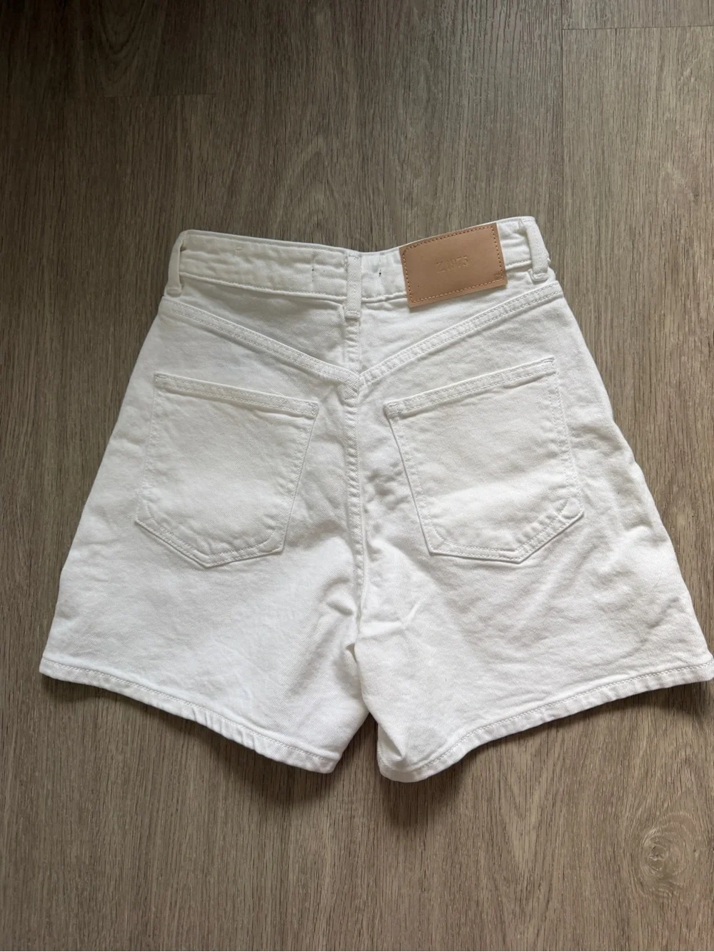 Zara White Denim MOM SHORT